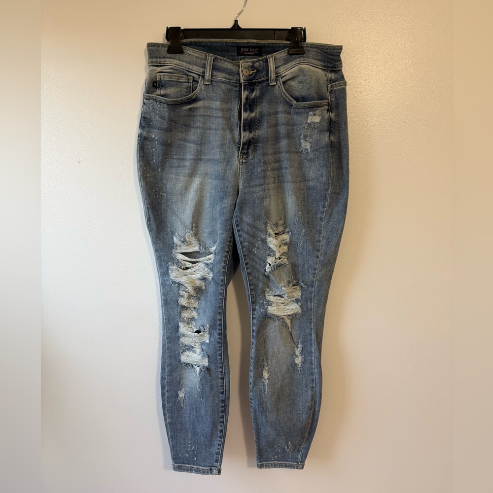Judy Blue Light Blue Distressed Skinny Jeans